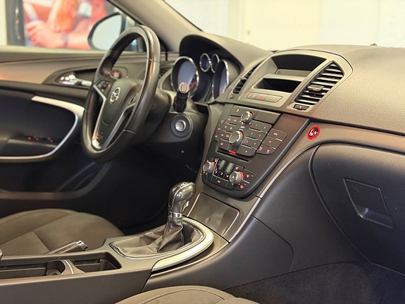 Opel Insignia 11 of 13