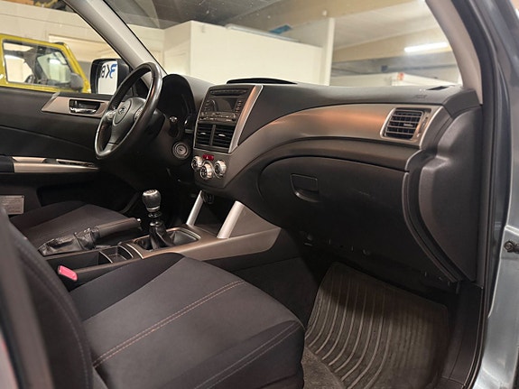 Subaru Forester 8 of 24