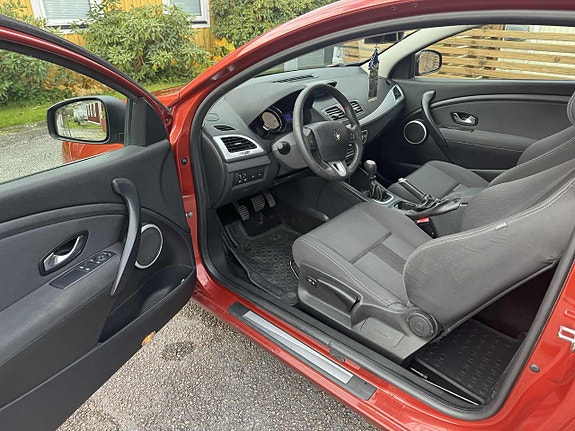 Renault Megane 5 of 9