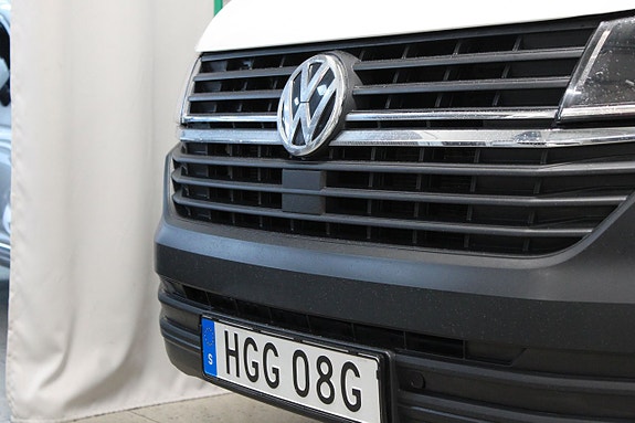 Volkswagen Transporter 12 of 26