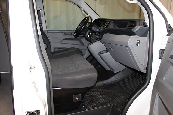 Volkswagen Transporter 17 of 26