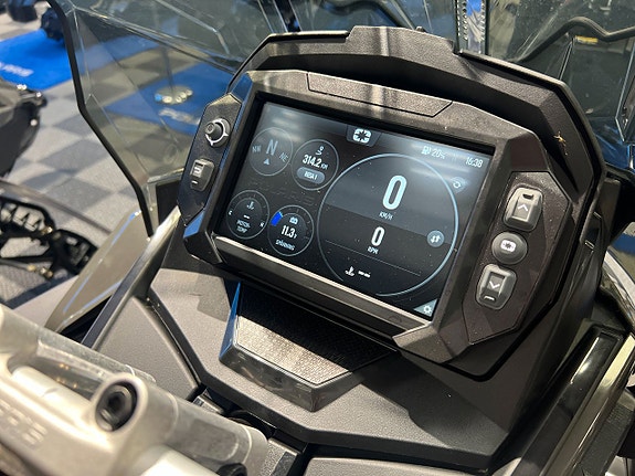 Polaris 650 INDY VR1 137 Dynamix 2025 3 of 3