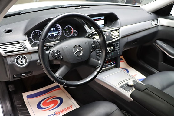 Mercedes-Benz E220 12 of 17