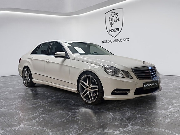 Mercedes-Benz E220 8 of 17