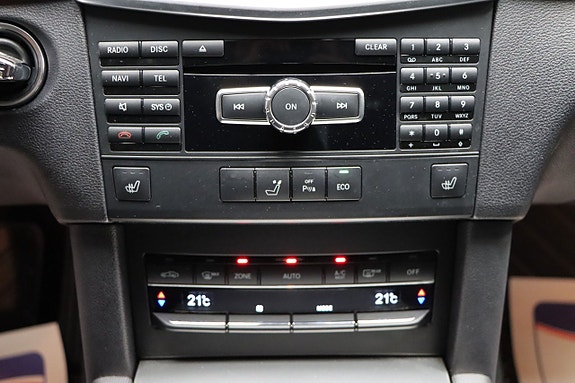 Mercedes-Benz E220 16 of 17