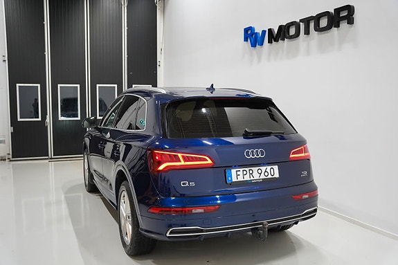 Audi Q5 4 of 5