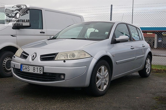 Renault Megane 2 of 11