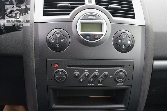 Renault Megane 10 of 11