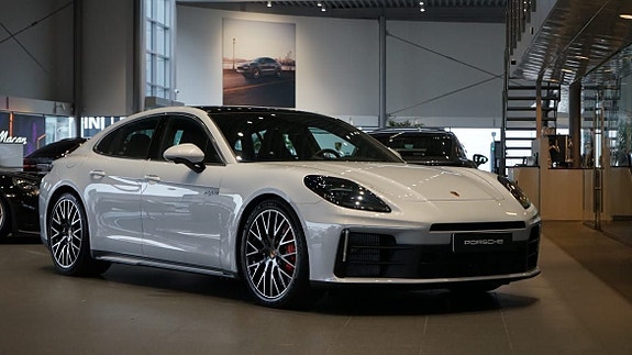 Porsche Panamera 4S