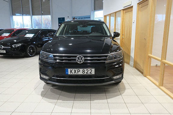 Volkswagen Tiguan 3 of 5