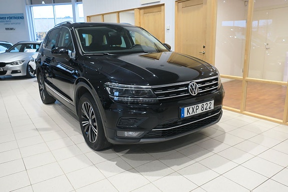 Volkswagen Tiguan 2 of 5
