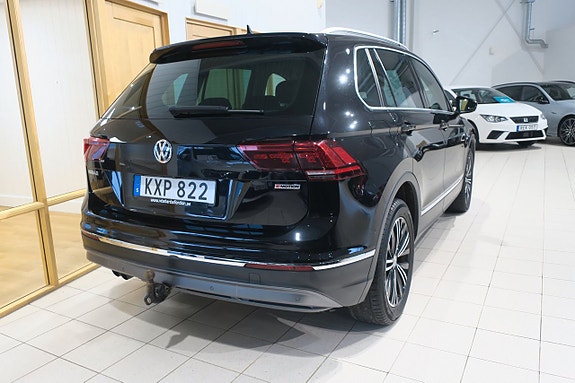 Volkswagen Tiguan 4 of 5
