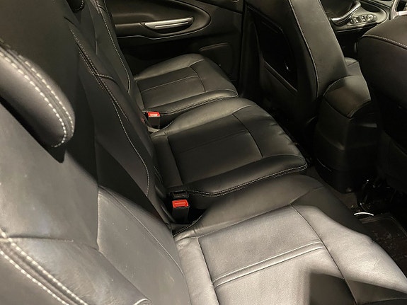 Ford S-MAX 12 of 15