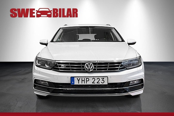 Volkswagen Passat 2 of 5