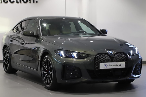 BMW i4 3 of 5