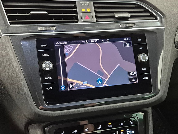 Volkswagen Tiguan 7 of 12