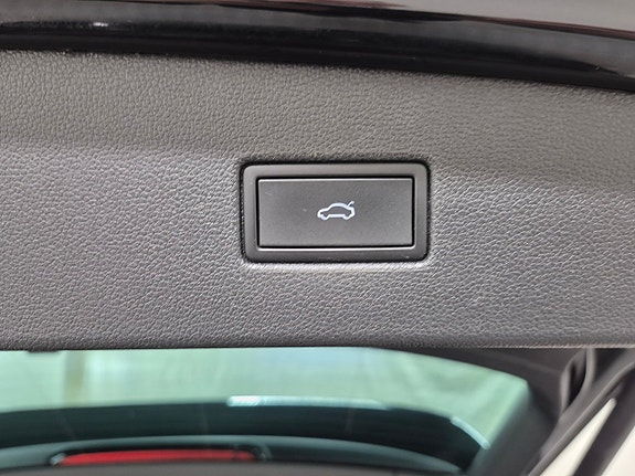 Volkswagen Tiguan 9 of 12