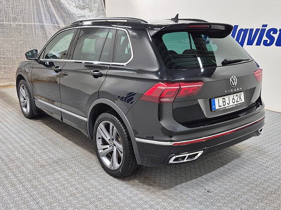 Volkswagen Tiguan 3 of 12