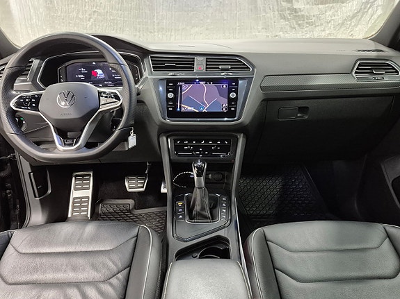 Volkswagen Tiguan 6 of 12