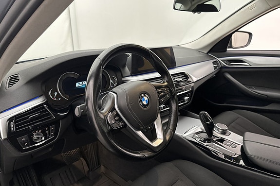 BMW 530e 8 of 27