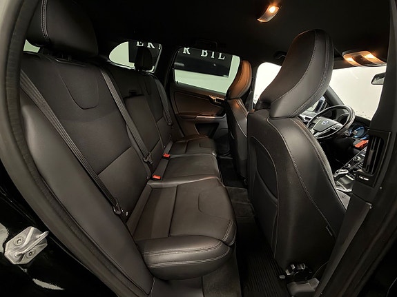 Volvo XC60 12 of 27