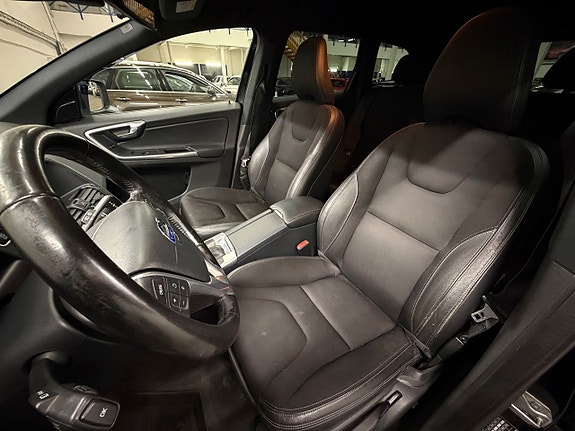 Volvo XC60 11 of 27
