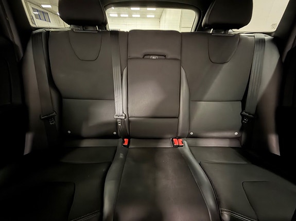 Volvo XC60 23 of 27