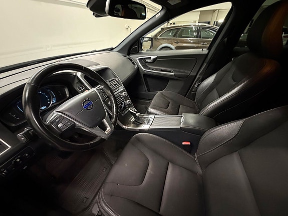 Volvo XC60 10 of 27