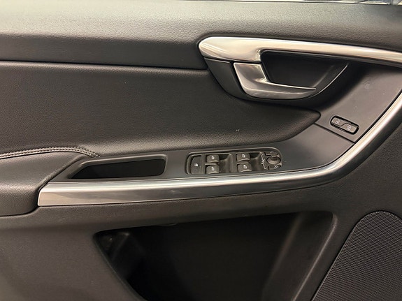 Volvo XC60 24 of 27