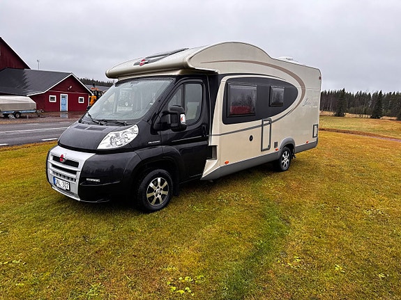 Bürstner Ixeo 695 2.3 Multijet moonlight edition