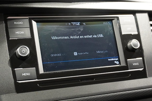 Volkswagen Caravelle 14 of 18