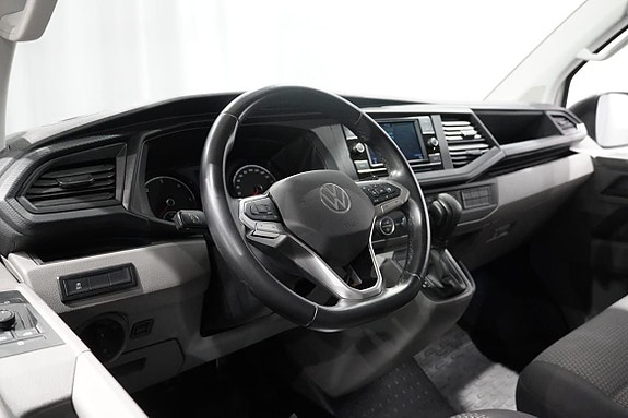 Volkswagen Caravelle 5 of 5