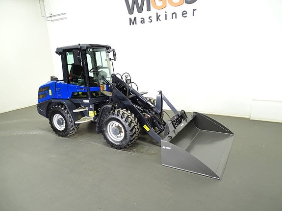 Yanmar V80-5 / 36km/t /  Lastarmsfjädring 3 of 6