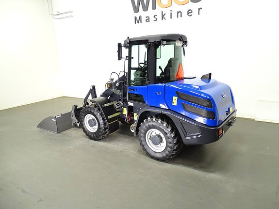 Yanmar V80-5 / 36km/t /  Lastarmsfjädring 4 of 6