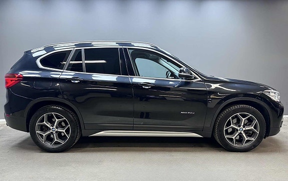 BMW X1 2 of 5