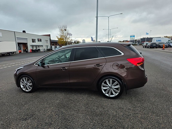 Kia Ceed 8 of 10