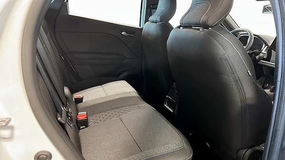 Renault Captur 17 of 30