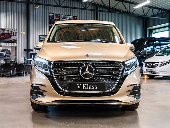Mercedes-Benz Vito 108 3 of 5