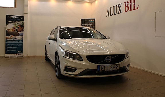 Volvo V60 2 of 20