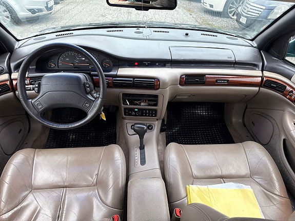 Chrysler Vision 13 of 22
