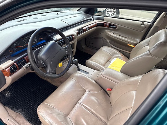 Chrysler Vision 12 of 22