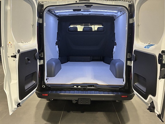 Nissan Primastar 8 of 9