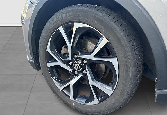 Toyota C-HR 11 of 11