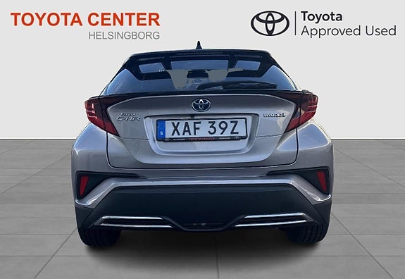 Toyota C-HR 5 of 11