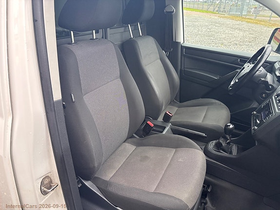 Volkswagen Caddy Maxi 17 of 30