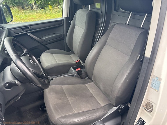 Volkswagen Caddy Maxi 16 of 30