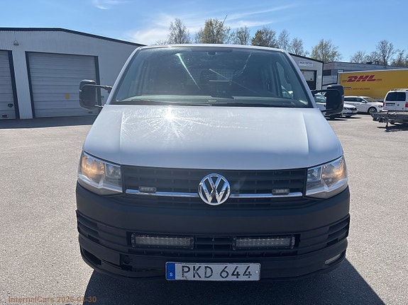 Volkswagen Transporter 2 of 5