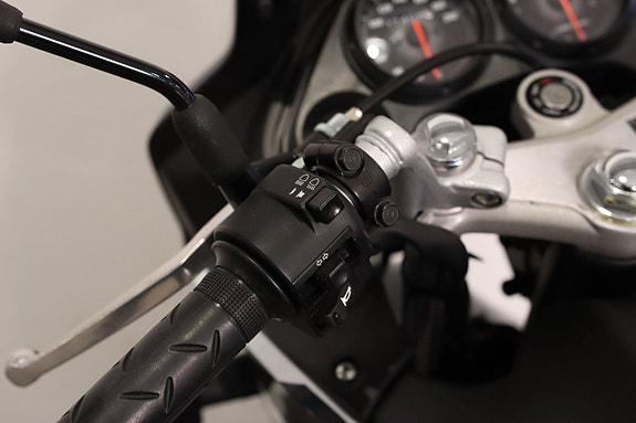Honda CBR 125R 8 of 9