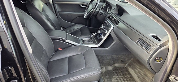 Volvo XC70 15 of 24