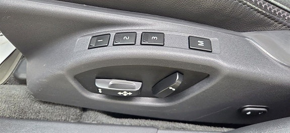 Volvo XC70 12 of 24
